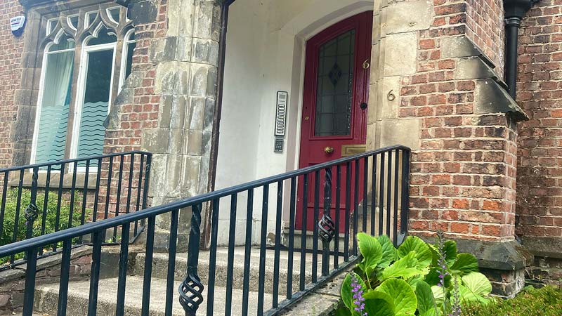 Porch img 2493 16 9
